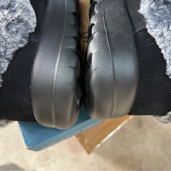 Skechers Performance Go Lounge - On The Go Joy Sz 6.5 WIDE FIT in Black - Picture 8 of 9